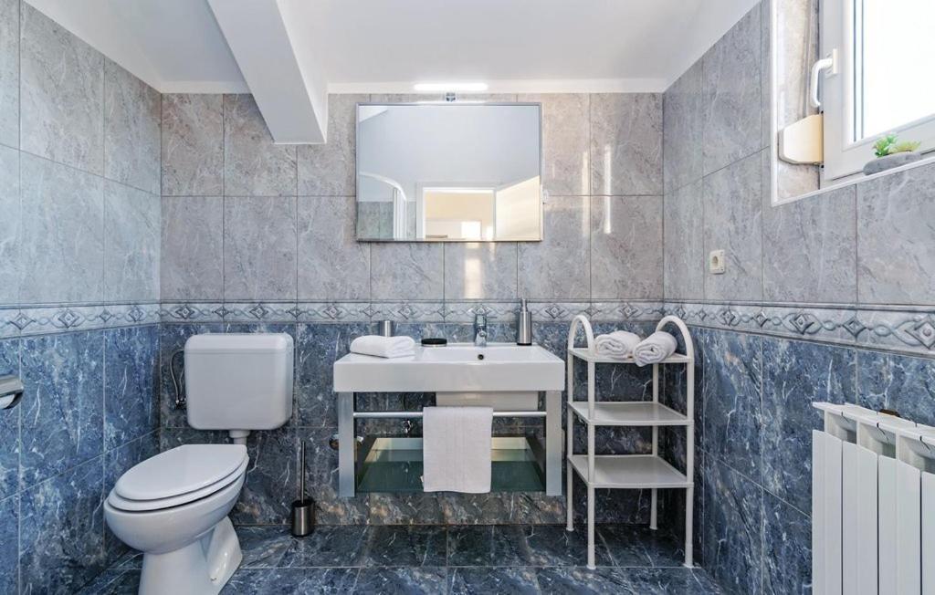 Marina Apartment *